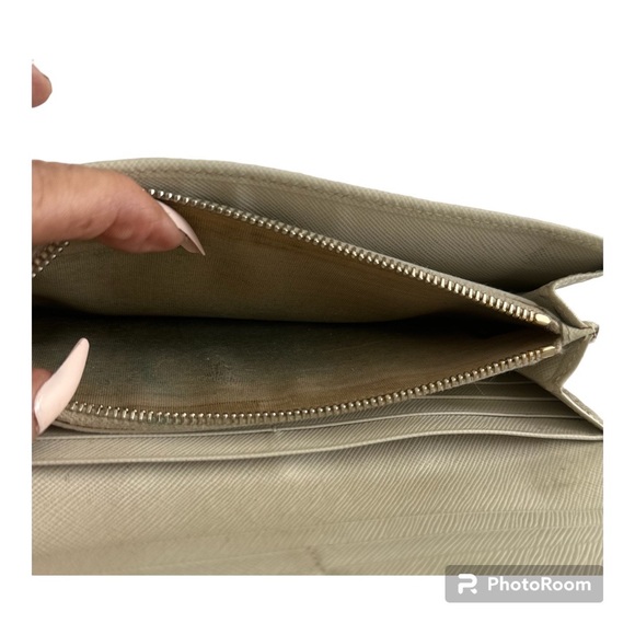 Authentic Rare Prada Staffiano Yellow Flower Long Wallet. - Picture 12 of 13